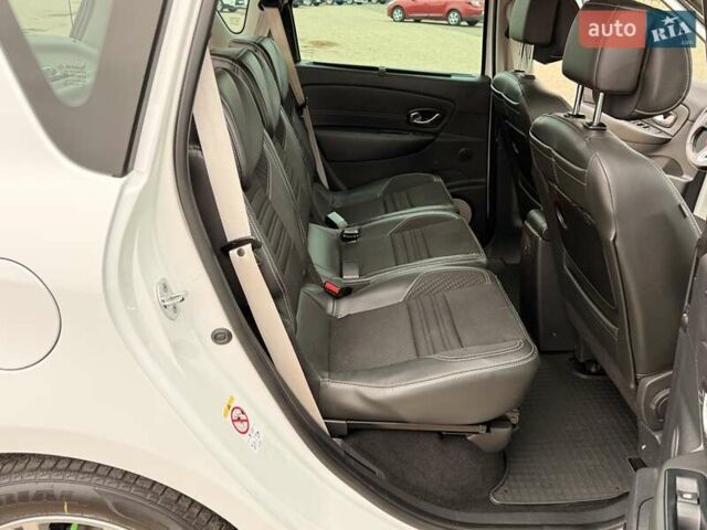 Білий Рено Сценік, об'ємом двигуна 1.5 л та пробігом 208 тис. км за 10500 $, фото 12 на Automoto.ua