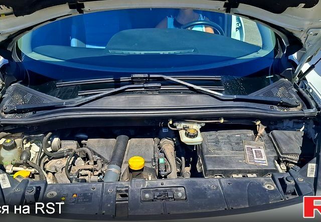 Білий Рено Сценік, об'ємом двигуна 1.5 л та пробігом 215 тис. км за 9800 $, фото 4 на Automoto.ua