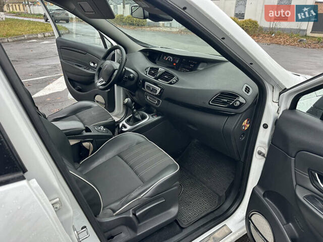 Білий Рено Сценік, об'ємом двигуна 1.46 л та пробігом 265 тис. км за 6550 $, фото 34 на Automoto.ua