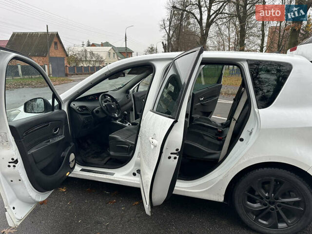 Білий Рено Сценік, об'ємом двигуна 1.46 л та пробігом 265 тис. км за 6550 $, фото 44 на Automoto.ua