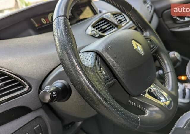 Рено Сценик 2015 в Дубно на Automoto.ua Белый Рено Сценик, объемом двигателя 1.46 л и пробегом 212 тыс. км за 10200 $, фото 23 на Automoto.ua