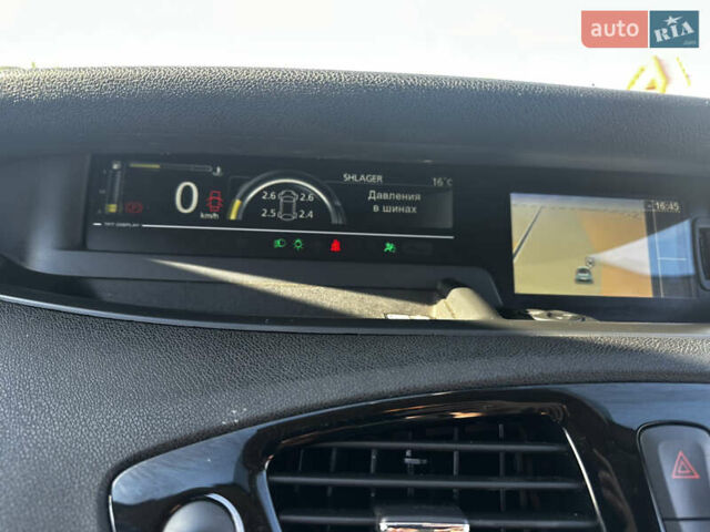 Білий Рено Сценік, об'ємом двигуна 1.46 л та пробігом 170 тис. км за 8950 $, фото 19 на Automoto.ua
