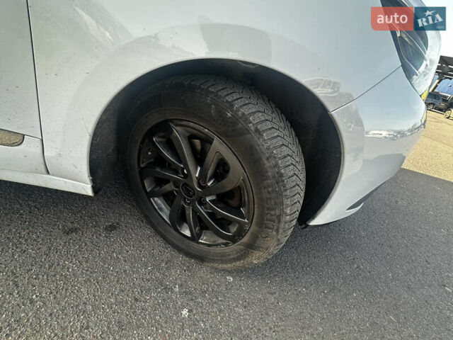 Білий Рено Сценік, об'ємом двигуна 1.46 л та пробігом 173 тис. км за 8850 $, фото 11 на Automoto.ua