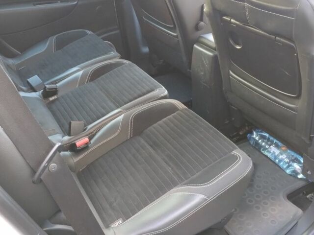 Белый Рено Сценик, объемом двигателя 1.5 л и пробегом 300 тыс. км за 10900 $, фото 2 на Automoto.ua