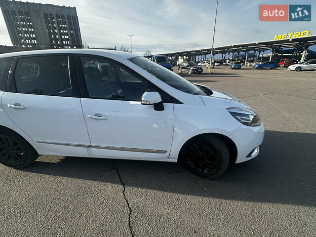Білий Рено Сценік, об'ємом двигуна 1.46 л та пробігом 173 тис. км за 8850 $, фото 8 на Automoto.ua