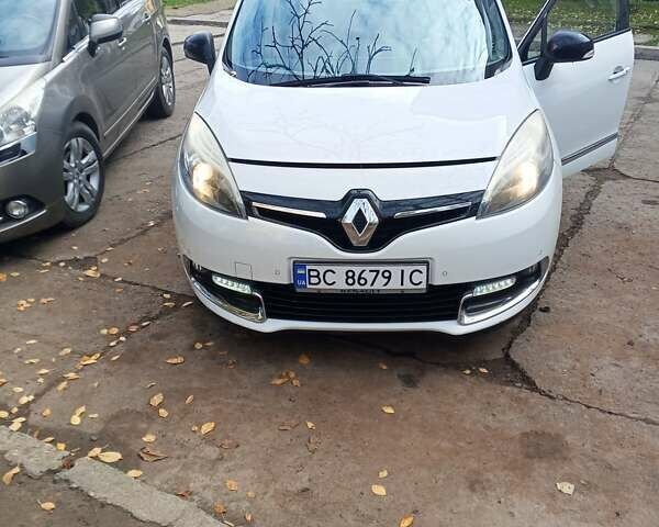 Рено Сценик 2015 в Львове на Automoto.ua Белый Рено Сценик, объемом двигателя 1.5 л и пробегом 190 тыс. км за 10000 $, фото 9 на Automoto.ua