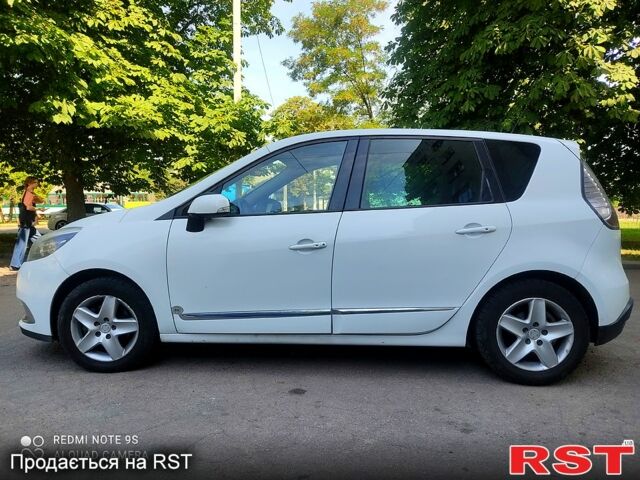 Белый Рено Сценик, объемом двигателя 15 л и пробегом 227 тыс. км за 8900 $, фото 1 на Automoto.ua