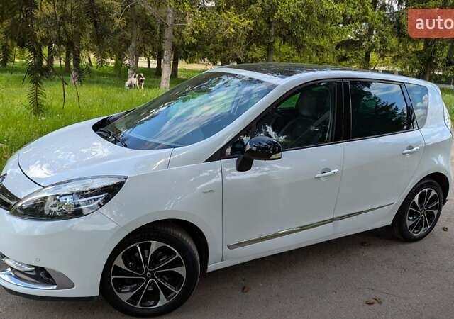 Рено Сценик 2015 в Дубно на Automoto.ua Белый Рено Сценик, объемом двигателя 1.46 л и пробегом 212 тыс. км за 10200 $, фото 9 на Automoto.ua