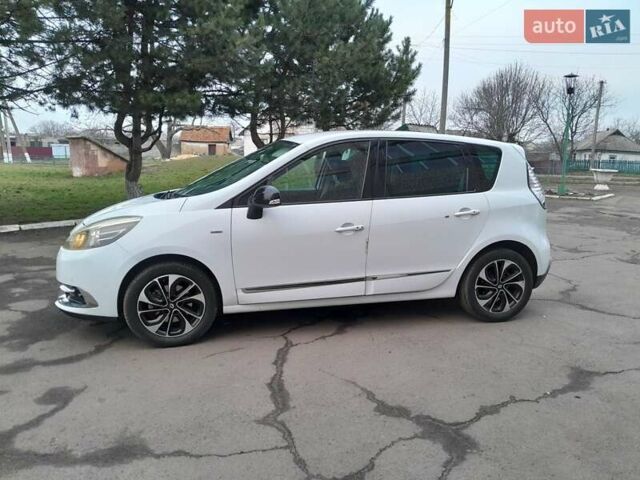 Белый Рено Сценик, объемом двигателя 1.46 л и пробегом 238 тыс. км за 10700 $, фото 7 на Automoto.ua