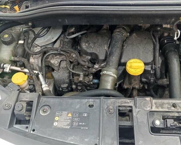 Рено Сценик 2015 в Львове на Automoto.ua Белый Рено Сценик, объемом двигателя 1.5 л и пробегом 190 тыс. км за 10000 $, фото 2 на Automoto.ua