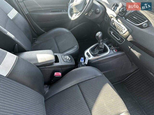 Білий Рено Сценік, об'ємом двигуна 1.46 л та пробігом 172 тис. км за 8150 $, фото 10 на Automoto.ua