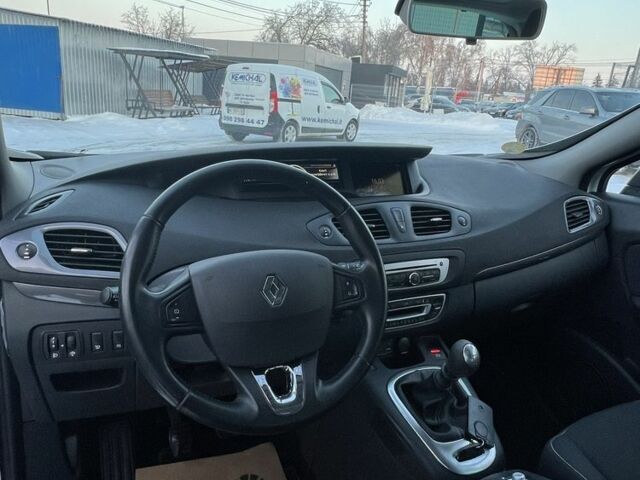 Білий Рено Сценік, об'ємом двигуна 1.5 л та пробігом 238 тис. км за 10600 $, фото 15 на Automoto.ua