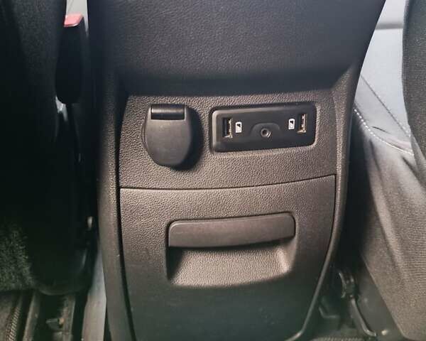 Белый Рено Сценик, объемом двигателя 1.5 л и пробегом 249 тыс. км за 11700 $, фото 25 на Automoto.ua