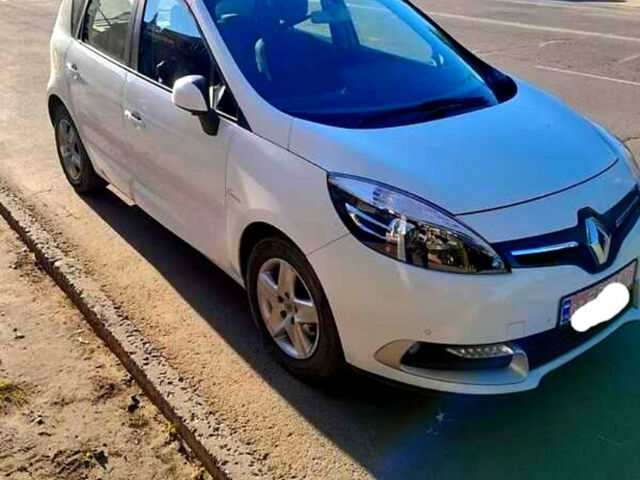 Белый Рено Сценик, объемом двигателя 1.5 л и пробегом 203 тыс. км за 10200 $, фото 1 на Automoto.ua