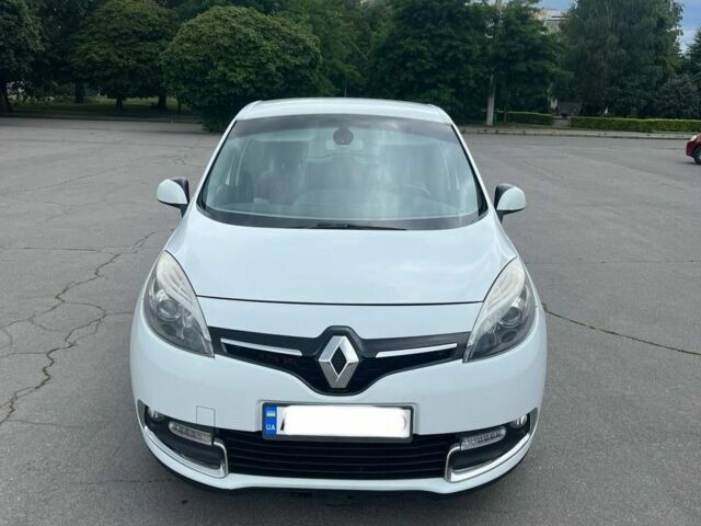 Білий Рено Сценік, об'ємом двигуна 1.46 л та пробігом 330 тис. км за 8900 $, фото 2 на Automoto.ua