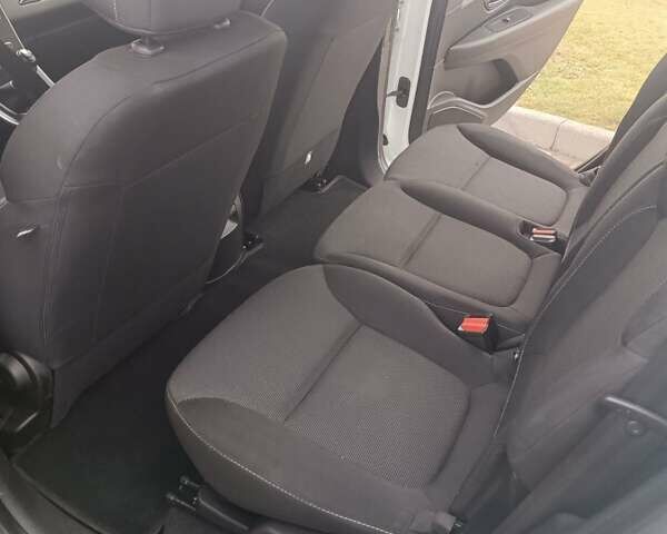 Белый Рено Сценик, объемом двигателя 1.46 л и пробегом 248 тыс. км за 11800 $, фото 10 на Automoto.ua