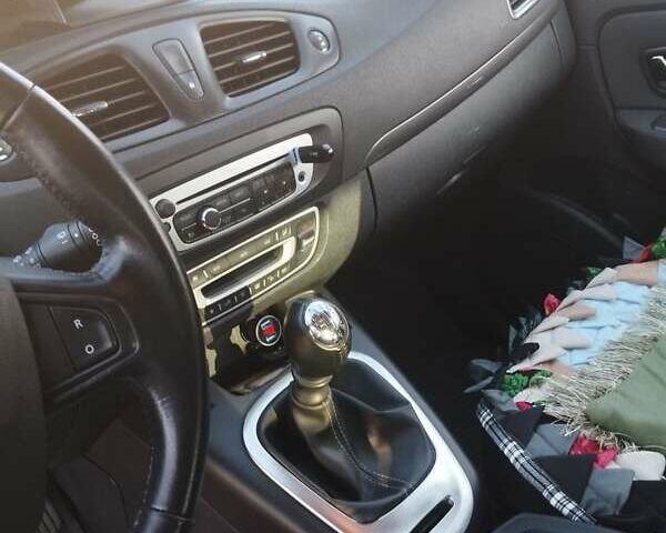 Белый Рено Сценик, объемом двигателя 1.5 л и пробегом 190 тыс. км за 10600 $, фото 10 на Automoto.ua