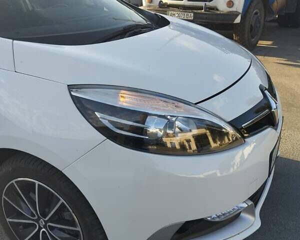 Белый Рено Сценик, объемом двигателя 1.5 л и пробегом 190 тыс. км за 10600 $, фото 7 на Automoto.ua