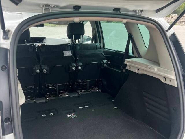 Білий Рено Сценік, об'ємом двигуна 1.46 л та пробігом 330 тис. км за 8900 $, фото 7 на Automoto.ua