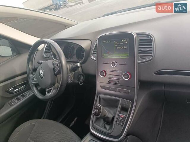Белый Рено Сценик, объемом двигателя 1.46 л и пробегом 248 тыс. км за 11800 $, фото 12 на Automoto.ua