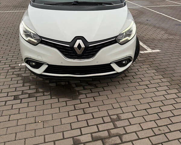 Белый Рено Сценик, объемом двигателя 1.46 л и пробегом 157 тыс. км за 15200 $, фото 1 на Automoto.ua