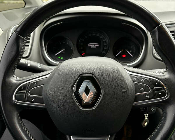 Белый Рено Сценик, объемом двигателя 1.46 л и пробегом 193 тыс. км за 13600 $, фото 15 на Automoto.ua