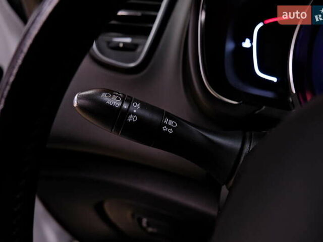 Белый Рено Сценик, объемом двигателя 1.5 л и пробегом 223 тыс. км за 15900 $, фото 19 на Automoto.ua