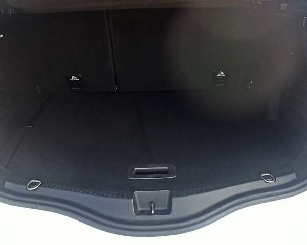 Белый Рено Сценик, объемом двигателя 1.46 л и пробегом 175 тыс. км за 11300 $, фото 5 на Automoto.ua