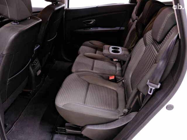 Белый Рено Сценик, объемом двигателя 1.5 л и пробегом 223 тыс. км за 15900 $, фото 7 на Automoto.ua