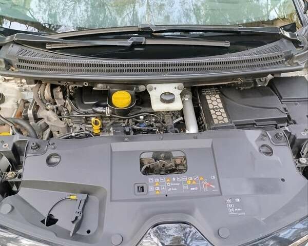 Белый Рено Сценик, объемом двигателя 1.6 л и пробегом 232 тыс. км за 17100 $, фото 12 на Automoto.ua