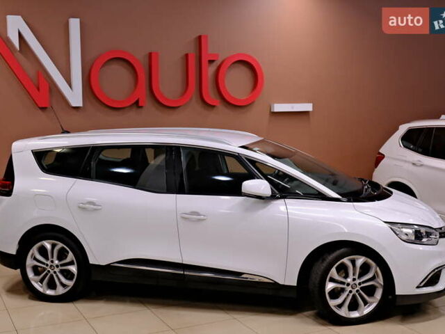 Белый Рено Сценик, объемом двигателя 1.5 л и пробегом 223 тыс. км за 15900 $, фото 7 на Automoto.ua