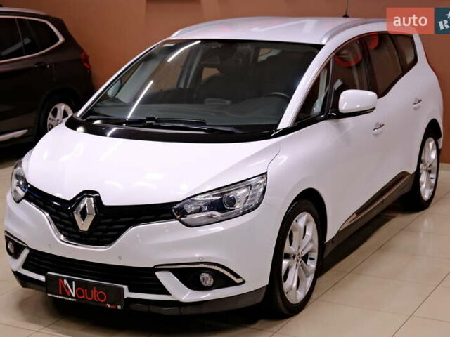 Белый Рено Сценик, объемом двигателя 1.5 л и пробегом 223 тыс. км за 15900 $, фото 2 на Automoto.ua