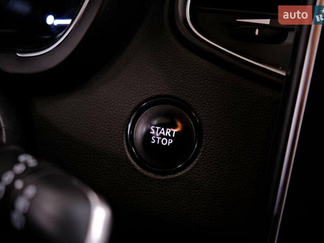 Белый Рено Сценик, объемом двигателя 1.5 л и пробегом 223 тыс. км за 15900 $, фото 22 на Automoto.ua