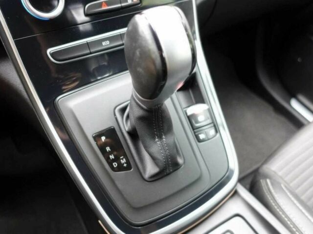 Білий Рено Сценік, об'ємом двигуна 1.6 л та пробігом 99 тис. км за 9000 $, фото 10 на Automoto.ua