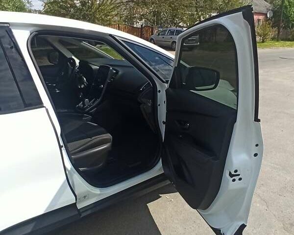 Белый Рено Сценик, объемом двигателя 1.46 л и пробегом 175 тыс. км за 11300 $, фото 12 на Automoto.ua