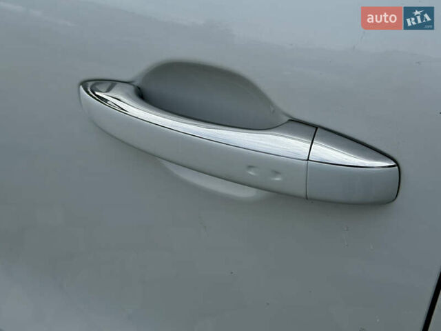 Белый Рено Сценик, объемом двигателя 1.5 л и пробегом 204 тыс. км за 13700 $, фото 15 на Automoto.ua