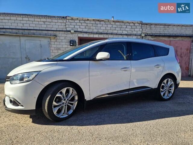 Белый Рено Сценик, объемом двигателя 1.6 л и пробегом 230 тыс. км за 14800 $, фото 6 на Automoto.ua