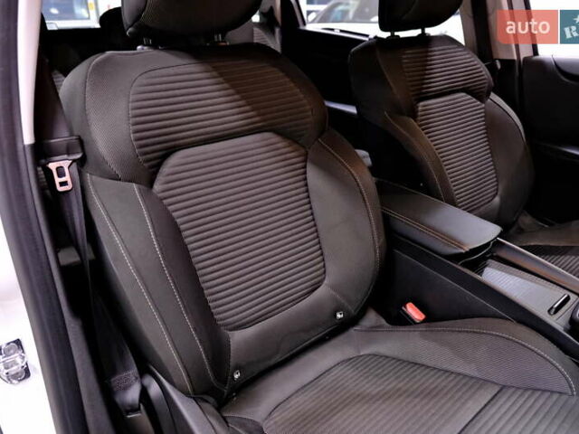 Белый Рено Сценик, объемом двигателя 1.5 л и пробегом 223 тыс. км за 15900 $, фото 44 на Automoto.ua