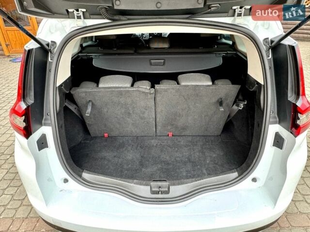 Білий Рено Сценік, об'ємом двигуна 1.6 л та пробігом 251 тис. км за 12632 $, фото 64 на Automoto.ua