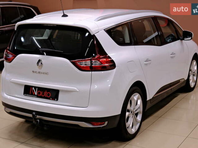 Белый Рено Сценик, объемом двигателя 1.5 л и пробегом 223 тыс. км за 15900 $, фото 13 на Automoto.ua