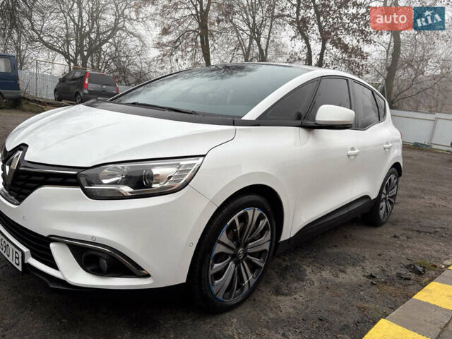 Белый Рено Сценик, объемом двигателя 1.46 л и пробегом 193 тыс. км за 13600 $, фото 3 на Automoto.ua