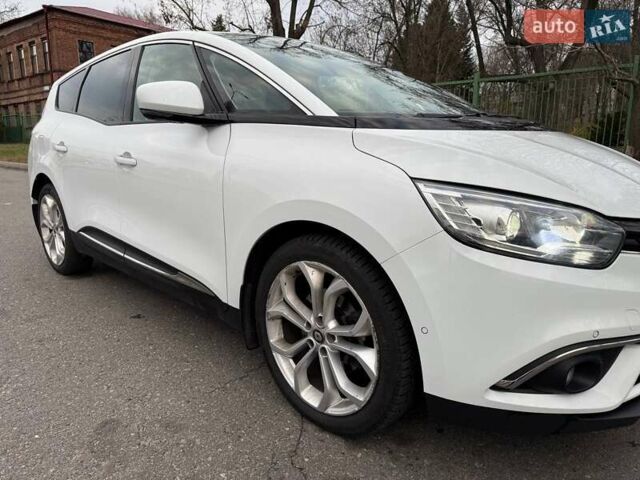 Белый Рено Сценик, объемом двигателя 1.8 л и пробегом 163 тыс. км за 14500 $, фото 2 на Automoto.ua