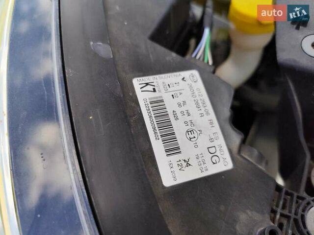 Белый Рено Сценик, объемом двигателя 1.6 л и пробегом 261 тыс. км за 16500 $, фото 41 на Automoto.ua