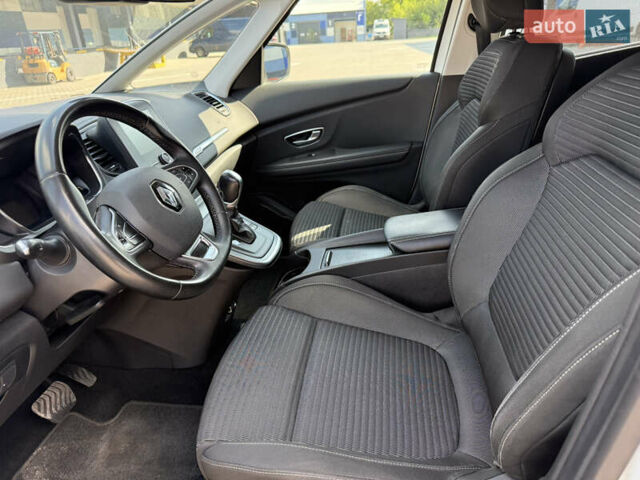 Белый Рено Сценик, объемом двигателя 1.7 л и пробегом 140 тыс. км за 16750 $, фото 27 на Automoto.ua