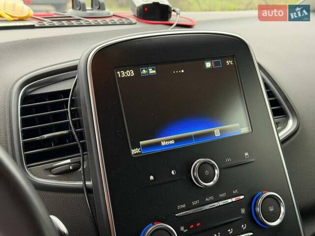 Белый Рено Сценик, объемом двигателя 1.8 л и пробегом 230 тыс. км за 16800 $, фото 46 на Automoto.ua