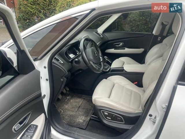 Рено Сценик 2019 в Луцке на Automoto.ua Белый Рено Сценик, объемом двигателя 1.7 л и пробегом 206 тыс. км за 14890 $, фото 12 на Automoto.ua