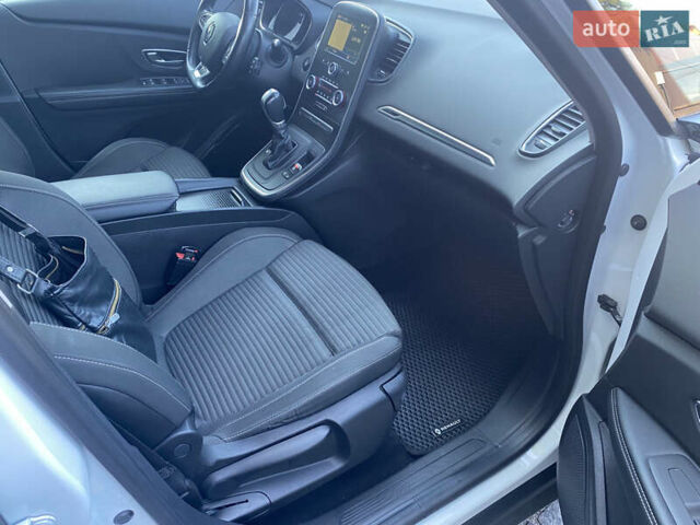Білий Рено Сценік, об'ємом двигуна 1.8 л та пробігом 255 тис. км за 14700 $, фото 8 на Automoto.ua