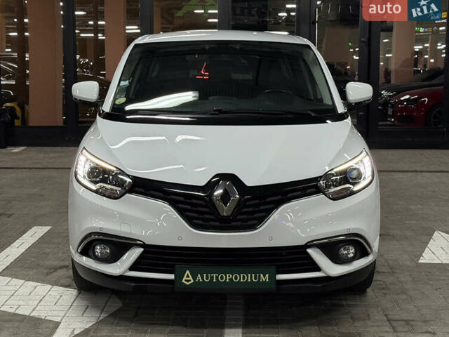 Белый Рено Сценик, объемом двигателя 1.8 л и пробегом 174 тыс. км за 18500 $, фото 5 на Automoto.ua