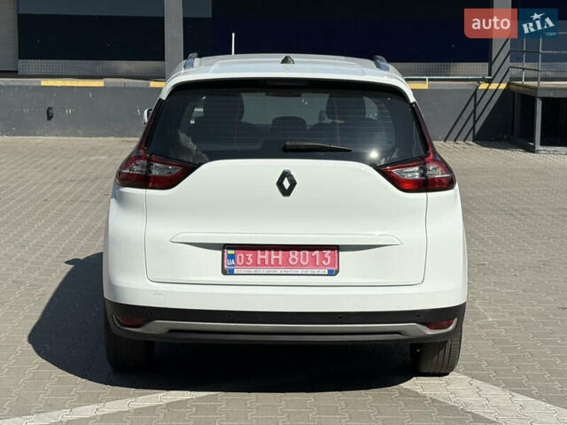 Белый Рено Сценик, объемом двигателя 1.7 л и пробегом 140 тыс. км за 16750 $, фото 8 на Automoto.ua