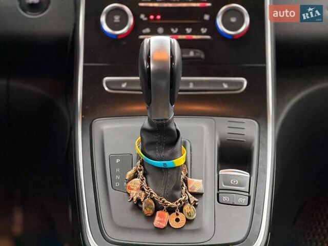 Белый Рено Сценик, объемом двигателя 1.8 л и пробегом 230 тыс. км за 16800 $, фото 41 на Automoto.ua